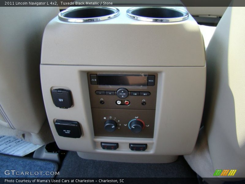 Tuxedo Black Metallic / Stone 2011 Lincoln Navigator L 4x2