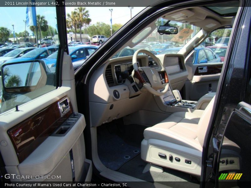 Tuxedo Black Metallic / Stone 2011 Lincoln Navigator L 4x2