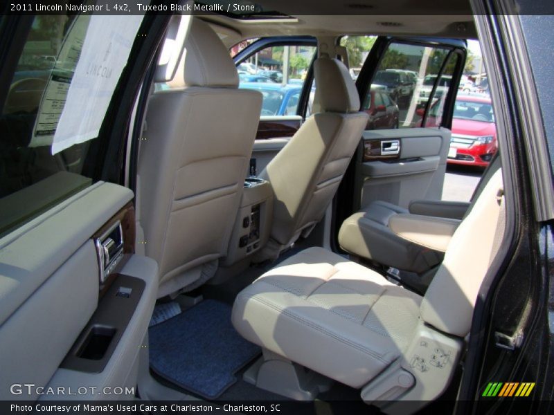 Tuxedo Black Metallic / Stone 2011 Lincoln Navigator L 4x2