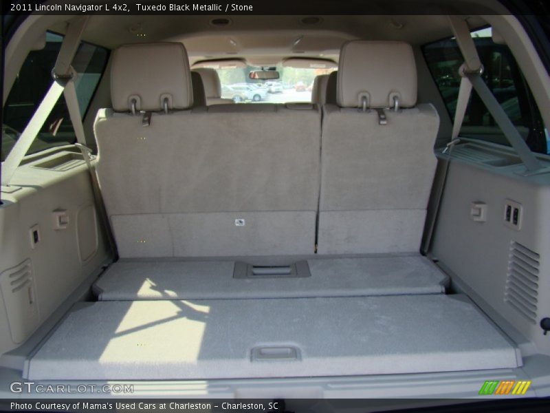 Tuxedo Black Metallic / Stone 2011 Lincoln Navigator L 4x2