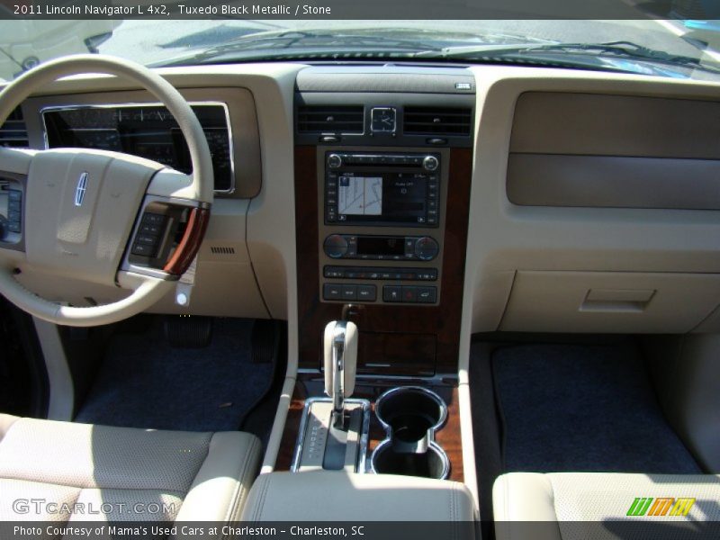Tuxedo Black Metallic / Stone 2011 Lincoln Navigator L 4x2