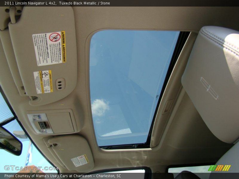 Tuxedo Black Metallic / Stone 2011 Lincoln Navigator L 4x2