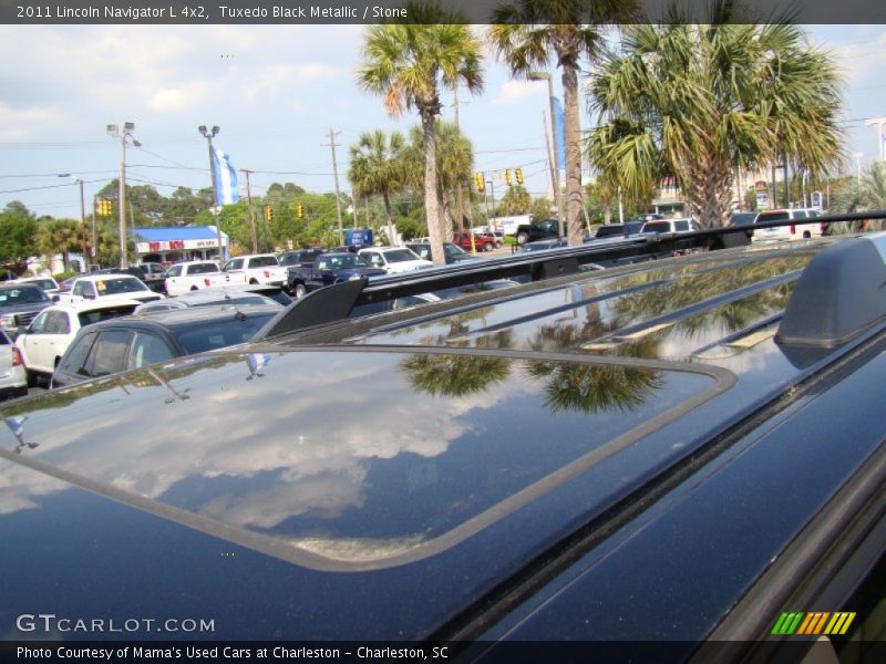 Tuxedo Black Metallic / Stone 2011 Lincoln Navigator L 4x2