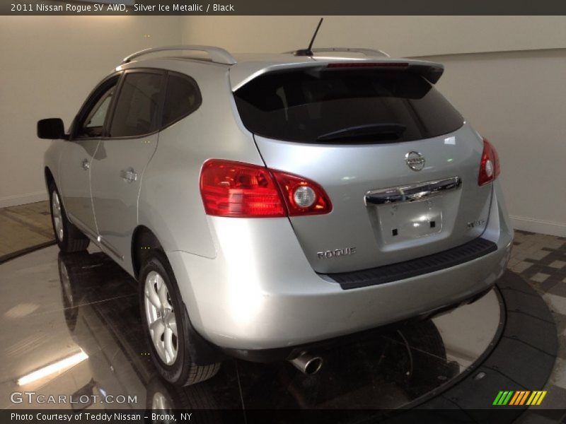 Silver Ice Metallic / Black 2011 Nissan Rogue SV AWD