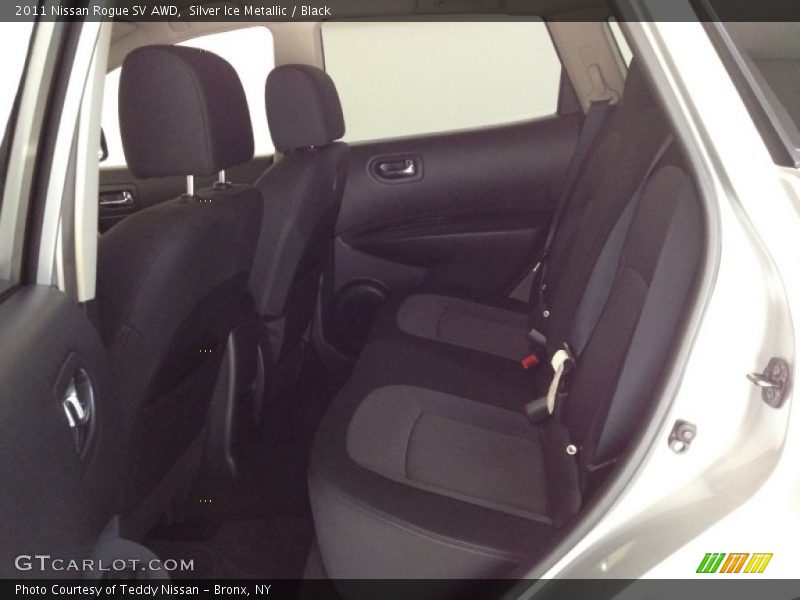 Silver Ice Metallic / Black 2011 Nissan Rogue SV AWD