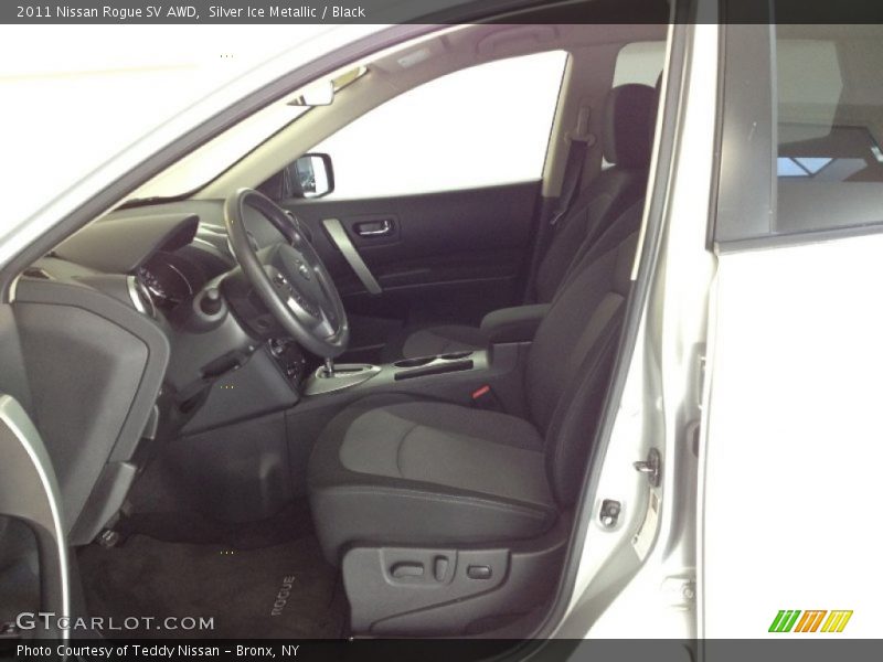 Silver Ice Metallic / Black 2011 Nissan Rogue SV AWD