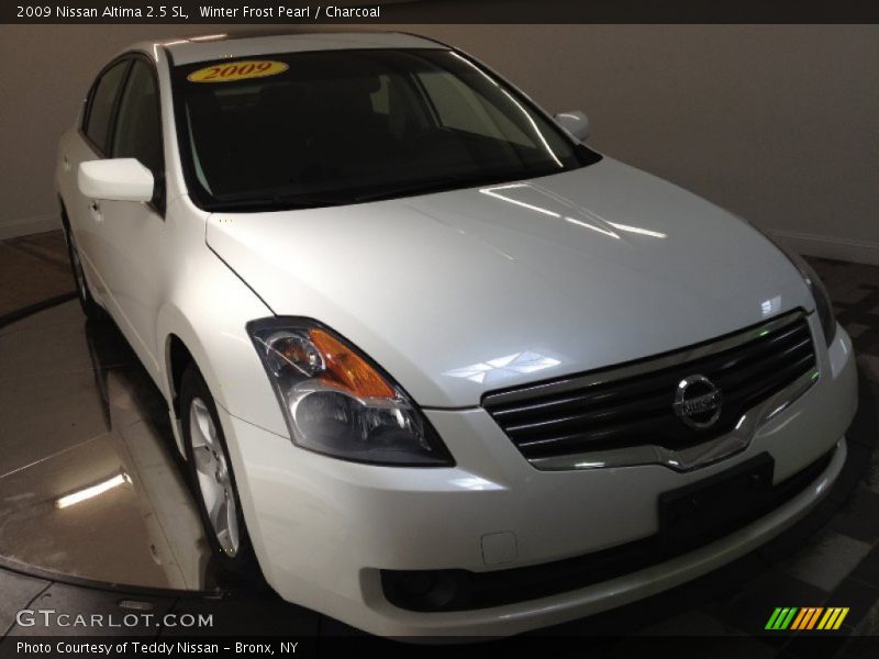 Winter Frost Pearl / Charcoal 2009 Nissan Altima 2.5 SL