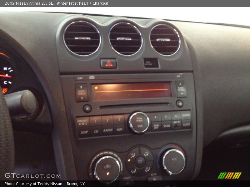 Winter Frost Pearl / Charcoal 2009 Nissan Altima 2.5 SL