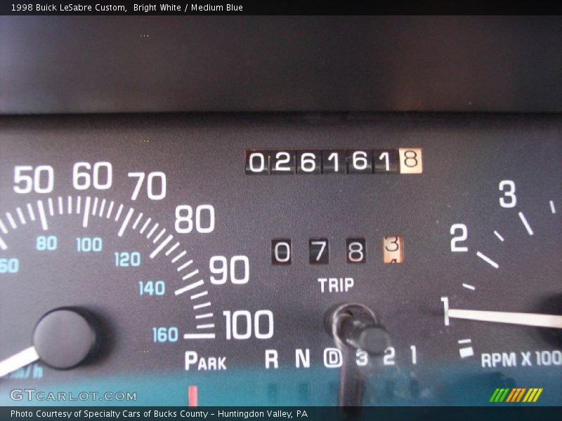 Bright White / Medium Blue 1998 Buick LeSabre Custom