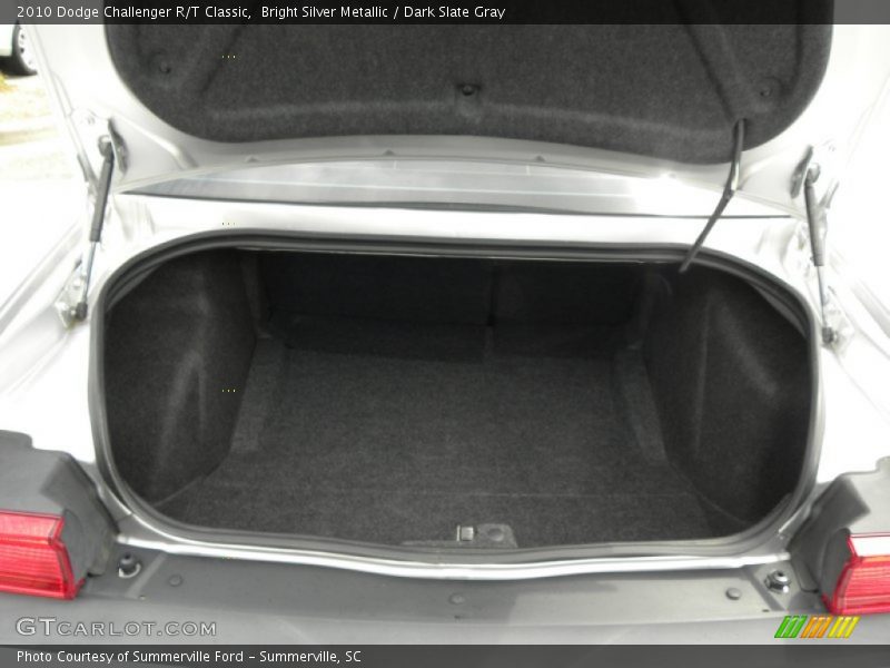 Bright Silver Metallic / Dark Slate Gray 2010 Dodge Challenger R/T Classic
