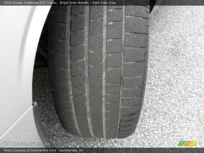 Bright Silver Metallic / Dark Slate Gray 2010 Dodge Challenger R/T Classic