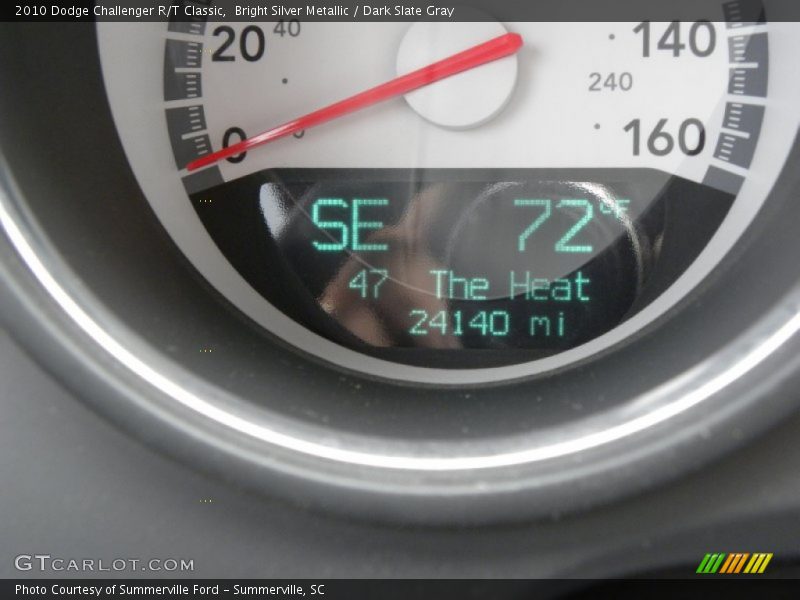 Bright Silver Metallic / Dark Slate Gray 2010 Dodge Challenger R/T Classic