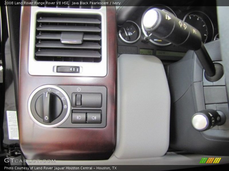 Controls of 2008 Range Rover V8 HSE