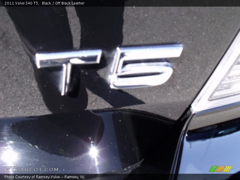 Black / Off Black Leather 2011 Volvo S40 T5