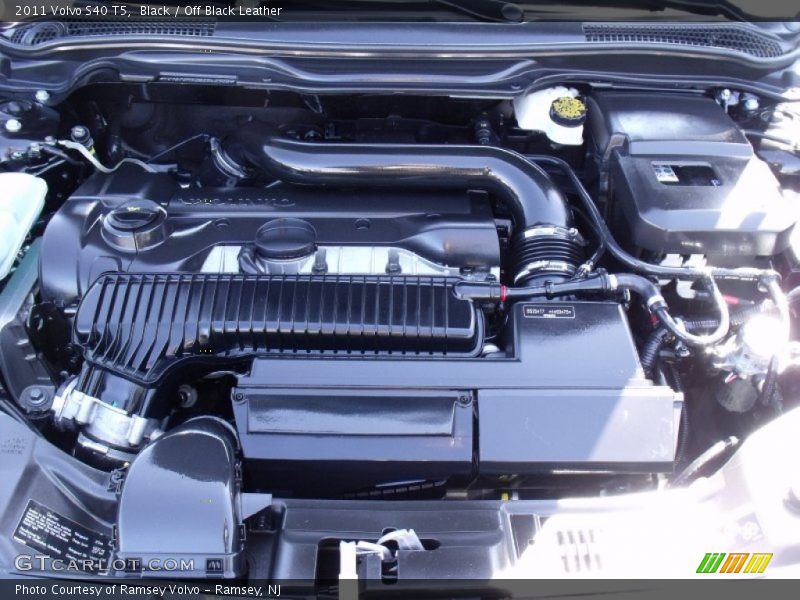 Black / Off Black Leather 2011 Volvo S40 T5