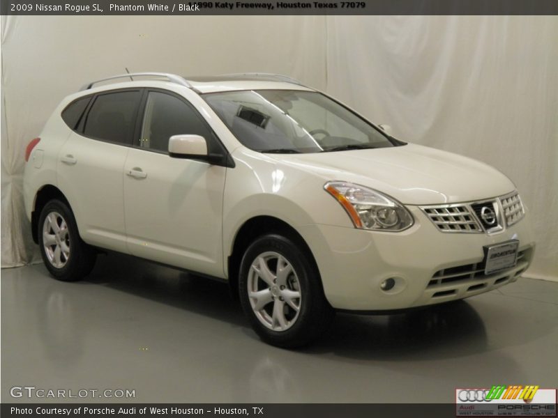 Phantom White / Black 2009 Nissan Rogue SL