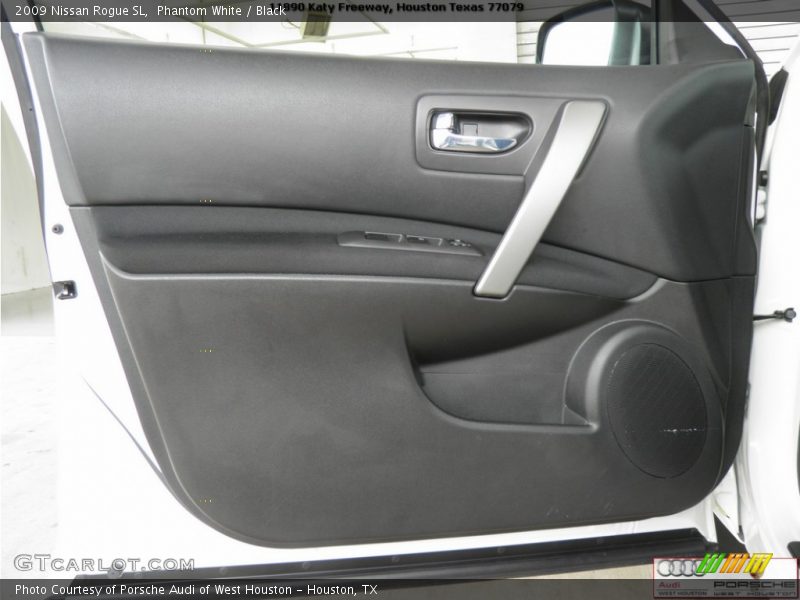 Phantom White / Black 2009 Nissan Rogue SL