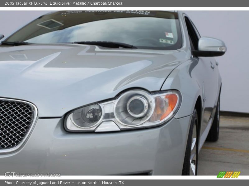 Liquid Silver Metallic / Charcoal/Charcoal 2009 Jaguar XF Luxury
