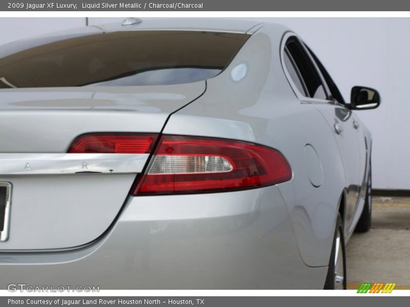 Liquid Silver Metallic / Charcoal/Charcoal 2009 Jaguar XF Luxury