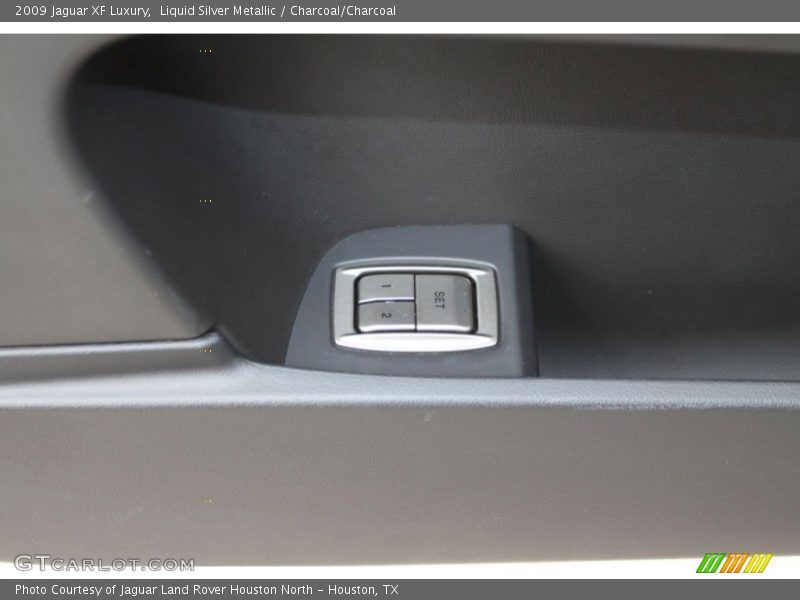 Liquid Silver Metallic / Charcoal/Charcoal 2009 Jaguar XF Luxury