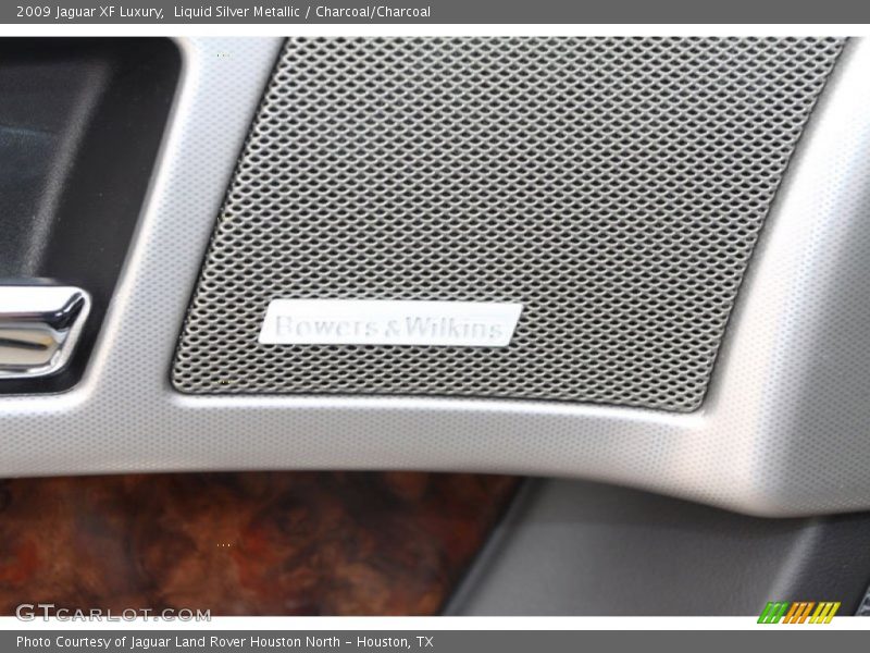 Liquid Silver Metallic / Charcoal/Charcoal 2009 Jaguar XF Luxury