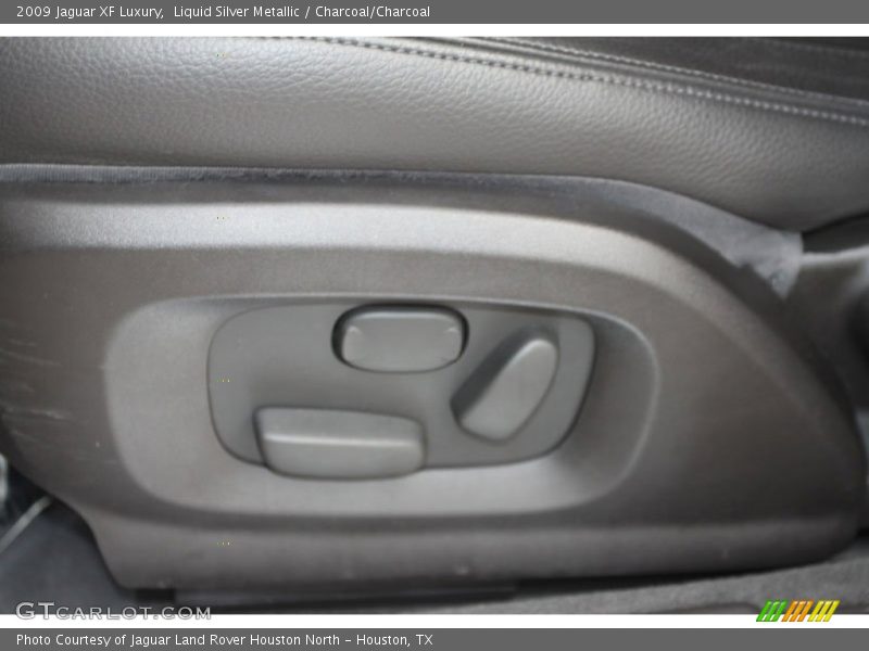Liquid Silver Metallic / Charcoal/Charcoal 2009 Jaguar XF Luxury