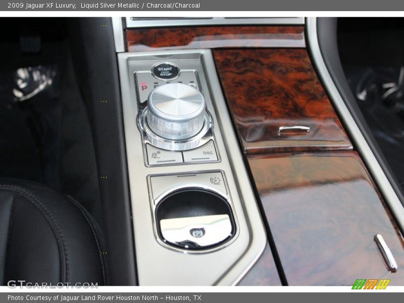 Liquid Silver Metallic / Charcoal/Charcoal 2009 Jaguar XF Luxury