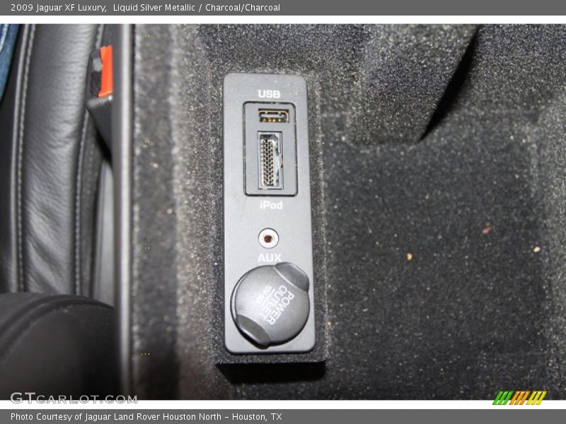 Liquid Silver Metallic / Charcoal/Charcoal 2009 Jaguar XF Luxury