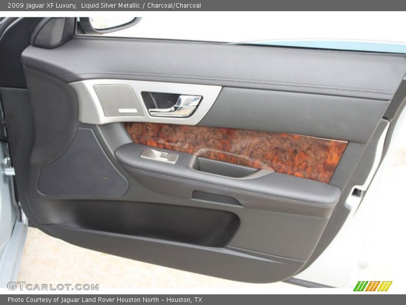Liquid Silver Metallic / Charcoal/Charcoal 2009 Jaguar XF Luxury