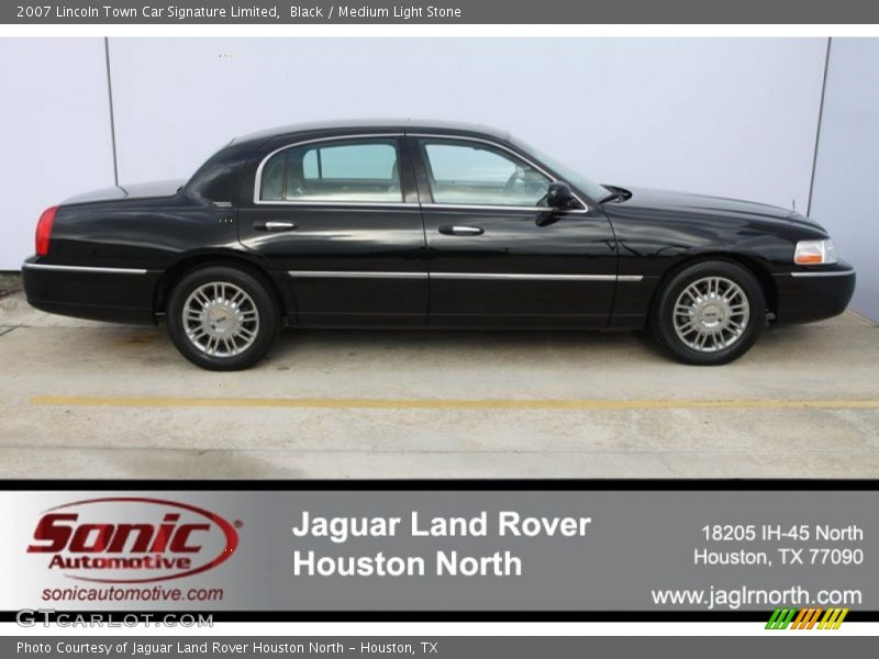 Black / Medium Light Stone 2007 Lincoln Town Car Signature Limited