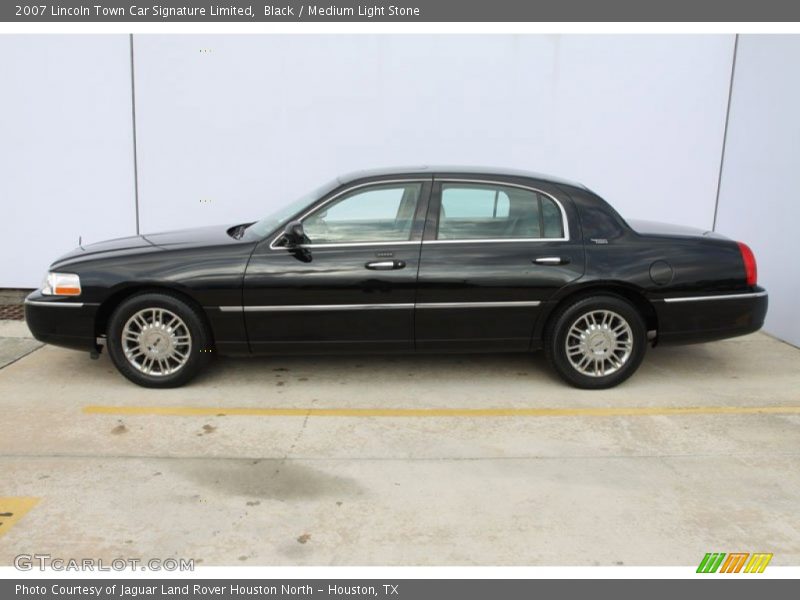 Black / Medium Light Stone 2007 Lincoln Town Car Signature Limited