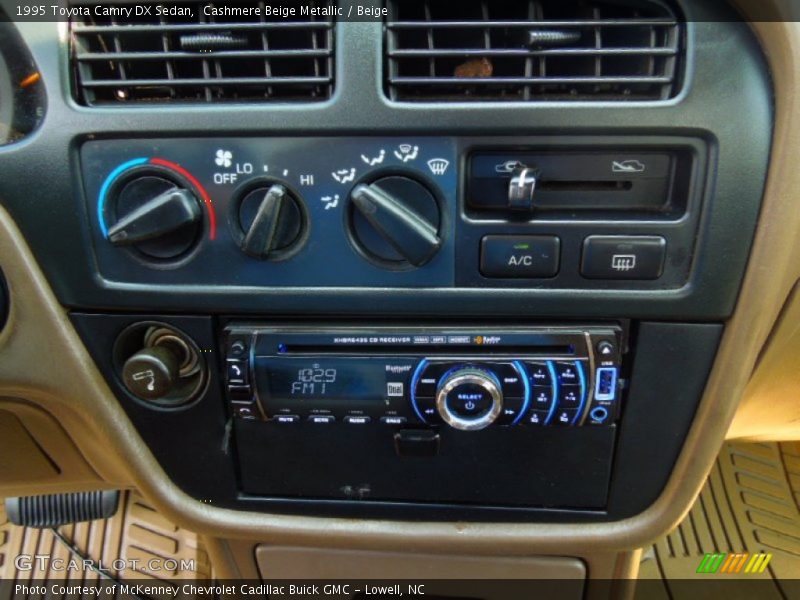 Cashmere Beige Metallic / Beige 1995 Toyota Camry DX Sedan