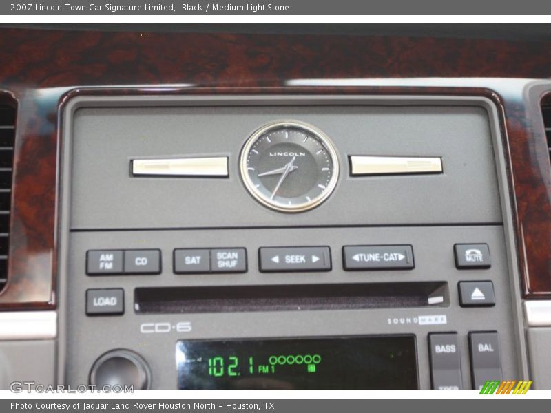 Black / Medium Light Stone 2007 Lincoln Town Car Signature Limited