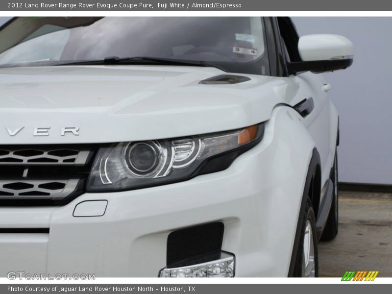 Fuji White / Almond/Espresso 2012 Land Rover Range Rover Evoque Coupe Pure