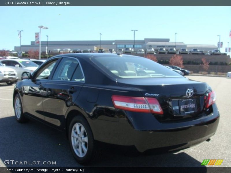 Black / Bisque 2011 Toyota Camry LE
