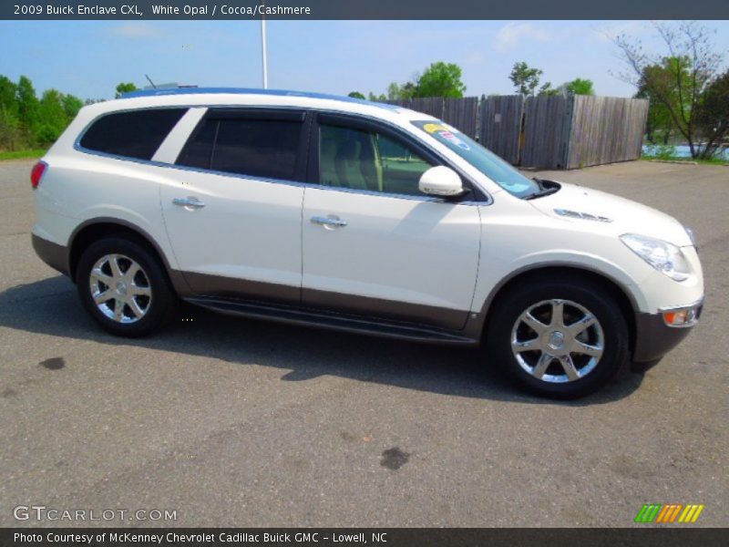 White Opal / Cocoa/Cashmere 2009 Buick Enclave CXL