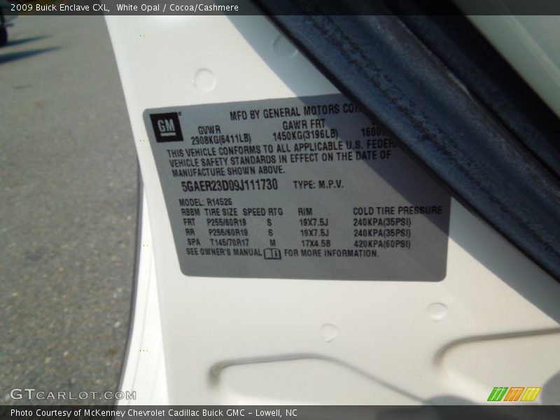 White Opal / Cocoa/Cashmere 2009 Buick Enclave CXL
