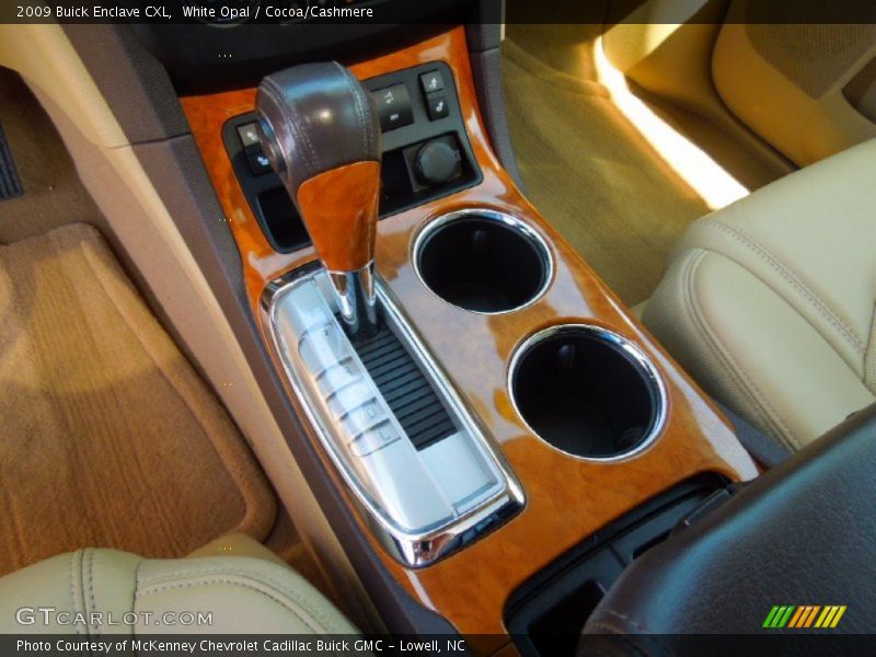 White Opal / Cocoa/Cashmere 2009 Buick Enclave CXL
