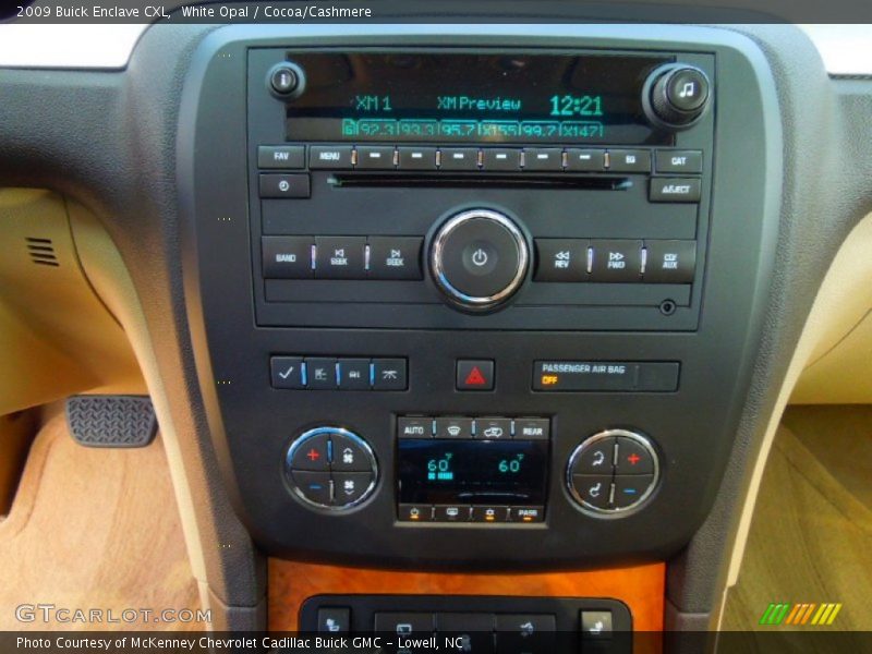 White Opal / Cocoa/Cashmere 2009 Buick Enclave CXL