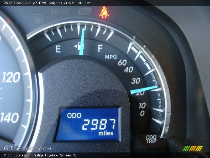 Magnetic Gray Metallic / Ash 2012 Toyota Camry XLE V6
