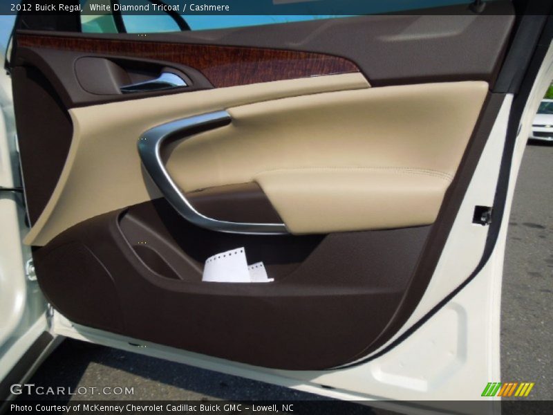 White Diamond Tricoat / Cashmere 2012 Buick Regal