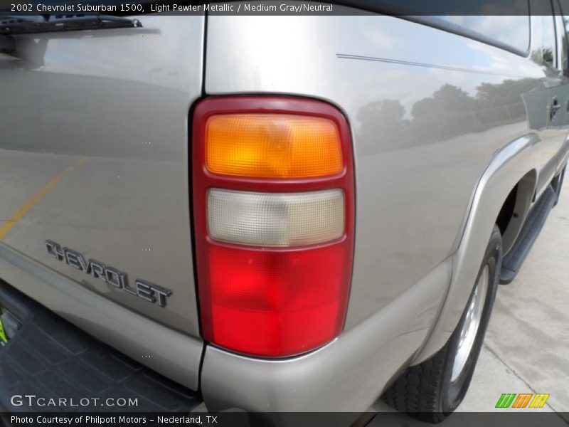 Light Pewter Metallic / Medium Gray/Neutral 2002 Chevrolet Suburban 1500
