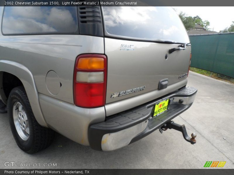 Light Pewter Metallic / Medium Gray/Neutral 2002 Chevrolet Suburban 1500