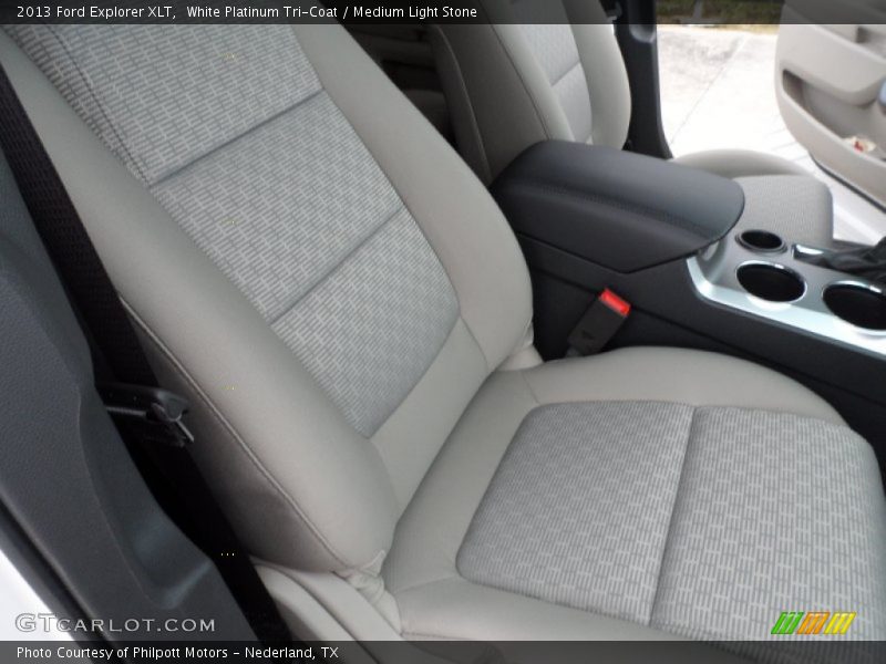 White Platinum Tri-Coat / Medium Light Stone 2013 Ford Explorer XLT