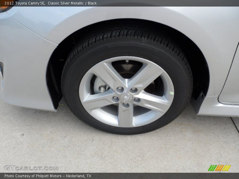Classic Silver Metallic / Black 2012 Toyota Camry SE