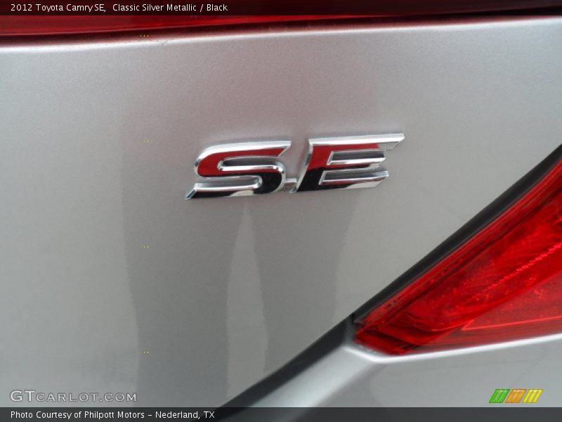 Classic Silver Metallic / Black 2012 Toyota Camry SE