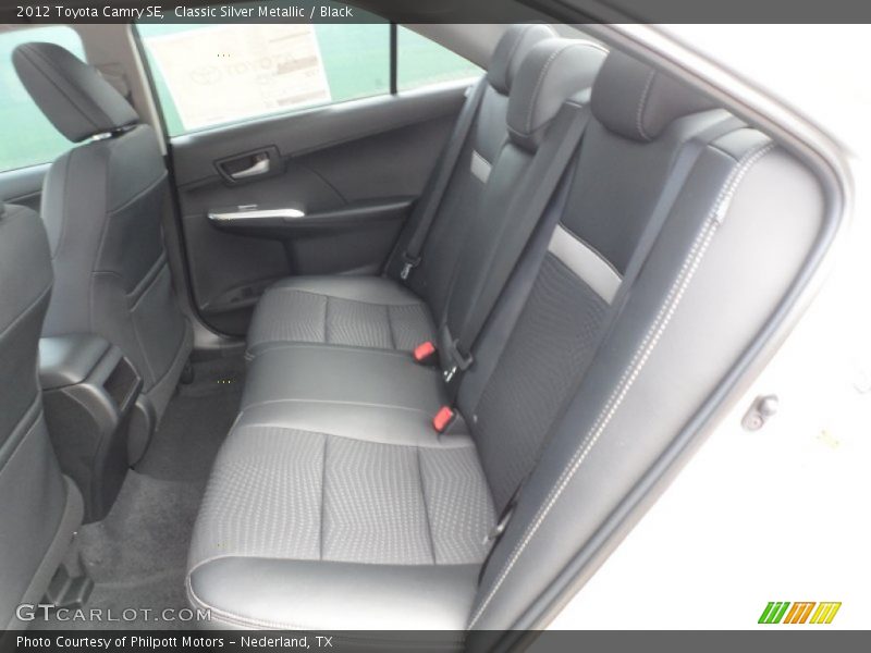 Classic Silver Metallic / Black 2012 Toyota Camry SE