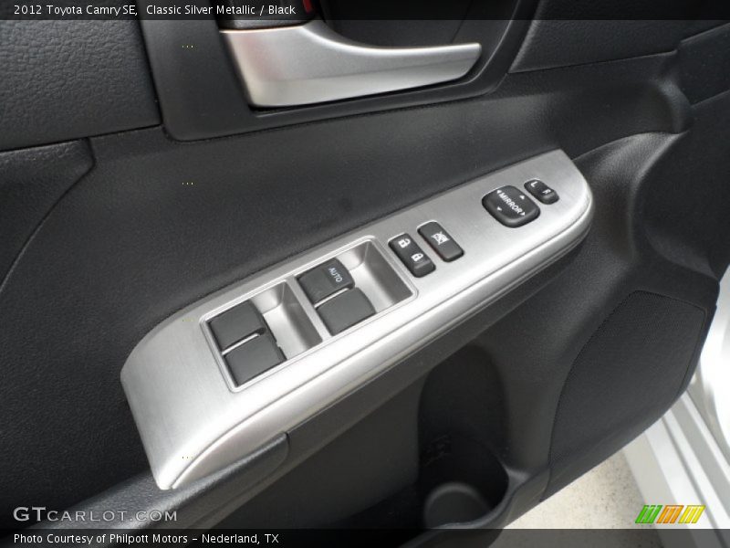 Classic Silver Metallic / Black 2012 Toyota Camry SE
