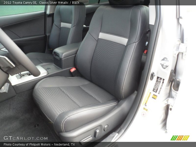 Classic Silver Metallic / Black 2012 Toyota Camry SE