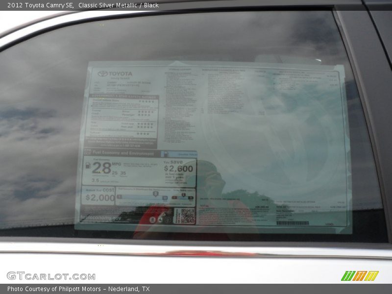 Classic Silver Metallic / Black 2012 Toyota Camry SE